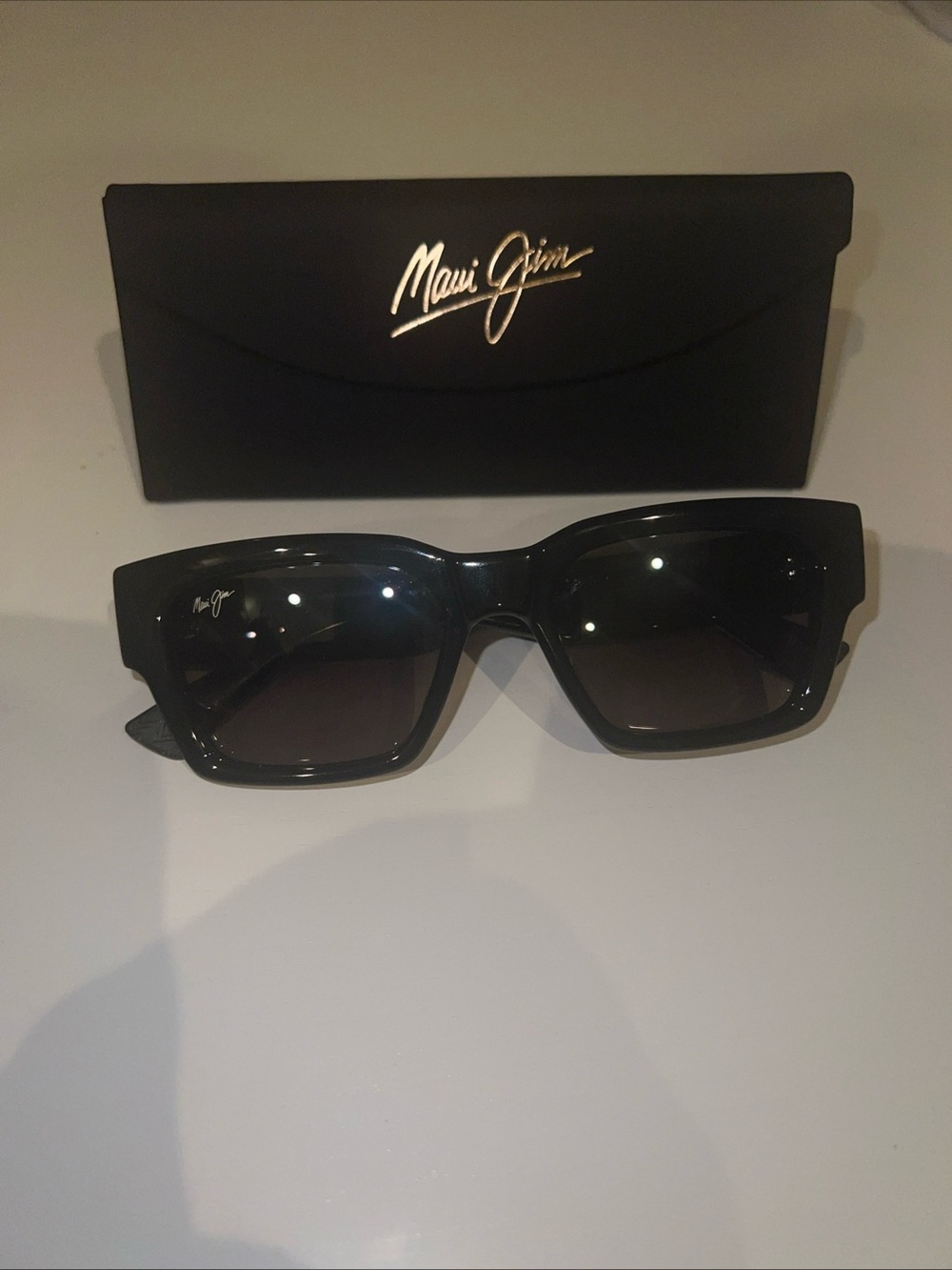 New Maui Jim Kenui Shiny Black Gray Sunglasses  MJ0642S-001 53-18-145 new